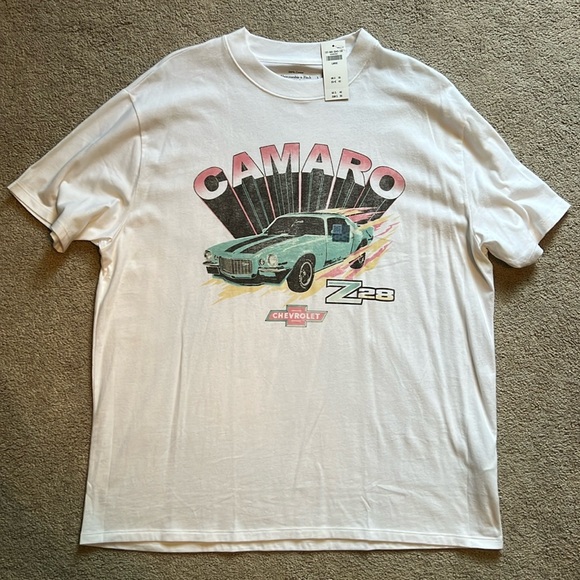 Abercrombie and Fitch oversize boyfriend, Camaro T-shirt, size large and NWT - Picture 2 of 3